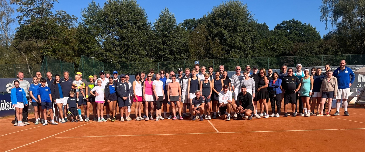 Family Cup by La Traviata